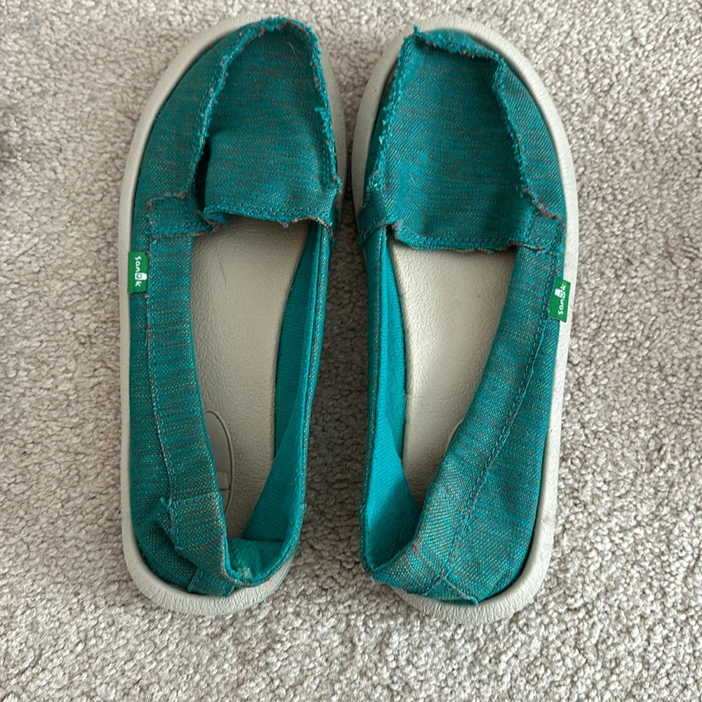 Sanuk boat shoes. Great condition